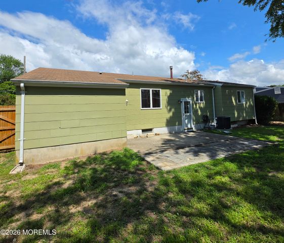 939 Gloucester Drive, Toms River, NJ 08753