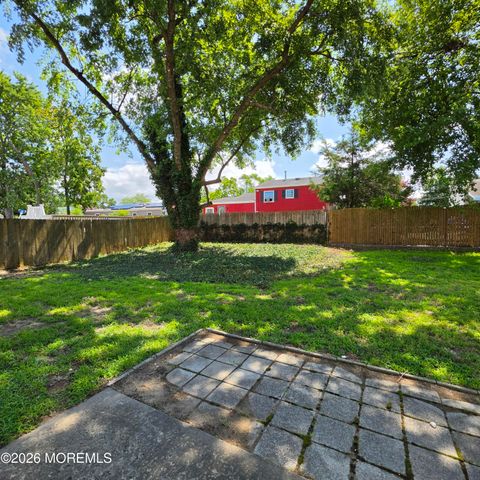 939 Gloucester Drive, Toms River, NJ 08753