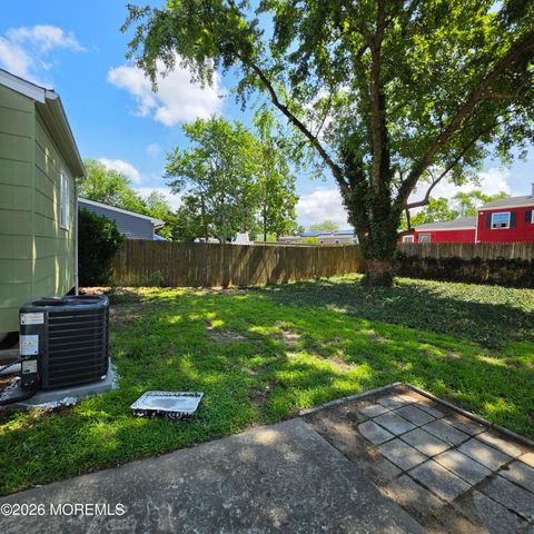 939 Gloucester Drive, Toms River, NJ 08753
