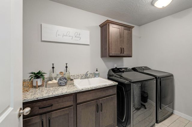 2482 W Camino Alto Street, Springfield, MO 65810