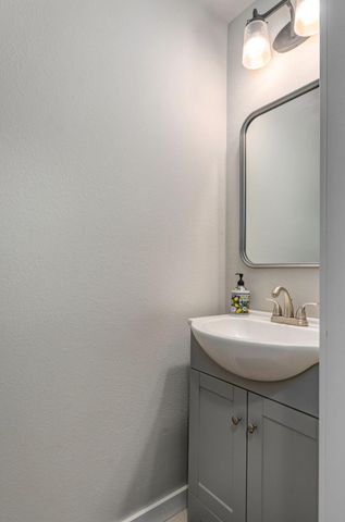 2482 W Camino Alto Street, Springfield, MO 65810