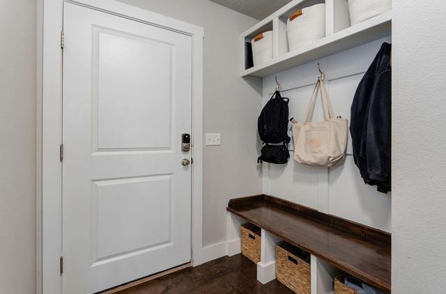 2482 W Camino Alto Street, Springfield, MO 65810