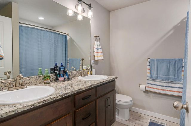 2482 W Camino Alto Street, Springfield, MO 65810