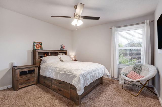 2482 W Camino Alto Street, Springfield, MO 65810