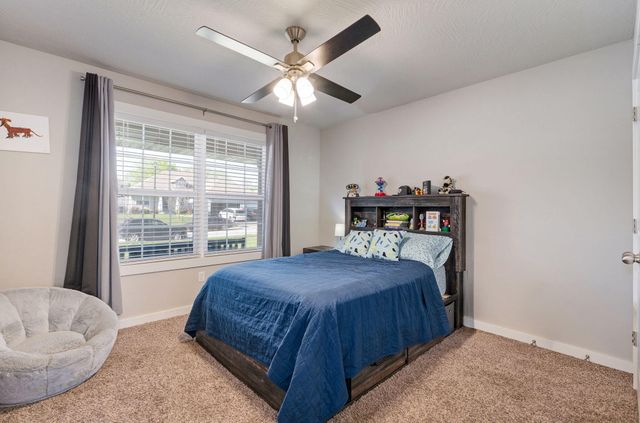 2482 W Camino Alto Street, Springfield, MO 65810