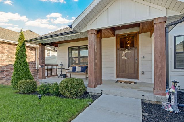 2482 W Camino Alto Street, Springfield, MO 65810