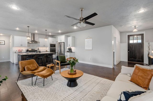 2482 W Camino Alto Street, Springfield, MO 65810