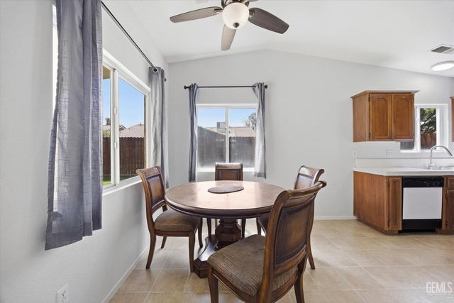 4517 Kaytlain Avenue, Bakersfield, CA 93313