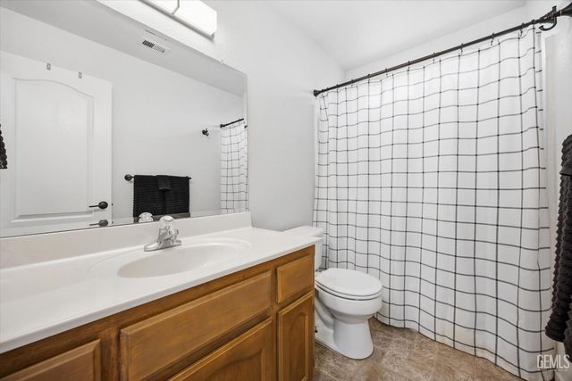 4517 Kaytlain Avenue, Bakersfield, CA 93313