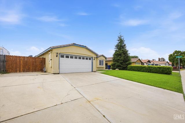 4517 Kaytlain Avenue, Bakersfield, CA 93313