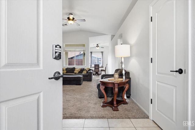4517 Kaytlain Avenue, Bakersfield, CA 93313