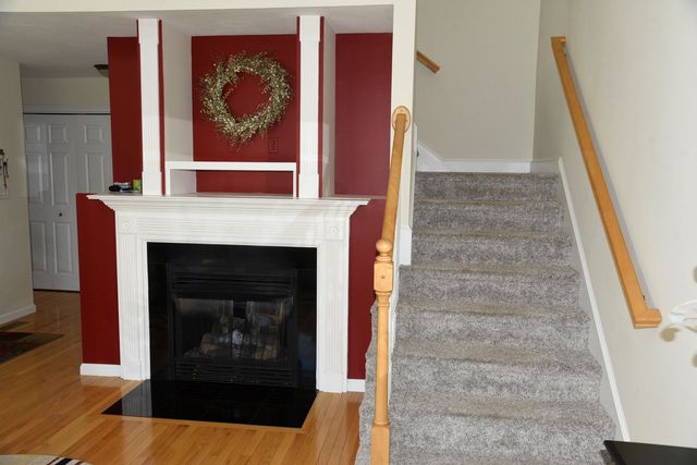 11 Royal Lane, Raymond, NH 03077