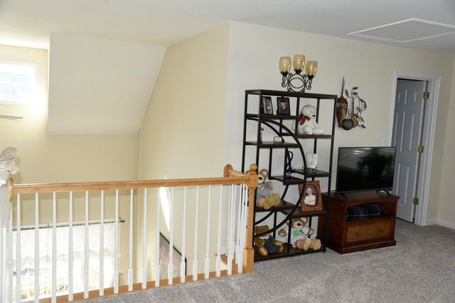 11 Royal Lane, Raymond, NH 03077