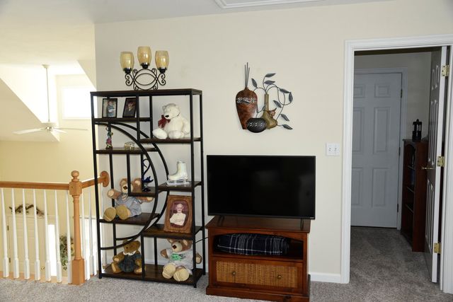 11 Royal Lane, Raymond, NH 03077