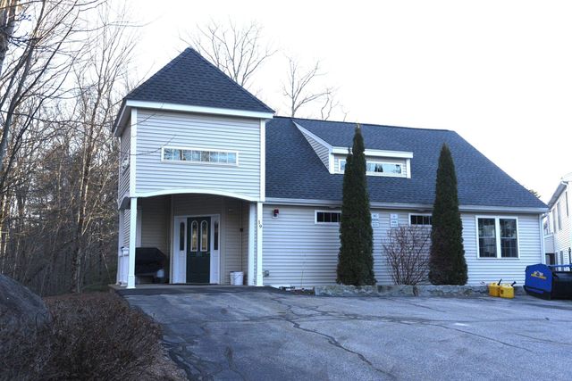 11 Royal Lane, Raymond, NH 03077