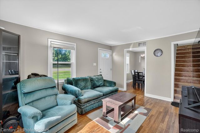 28524 7 Mile Road, Livonia, MI 48152