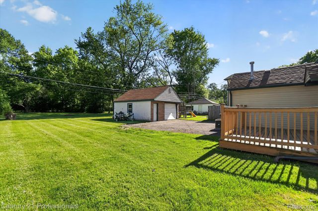 28524 7 Mile Road, Livonia, MI 48152