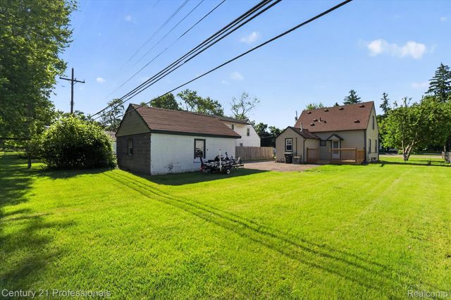 28524 7 Mile Road, Livonia, MI 48152