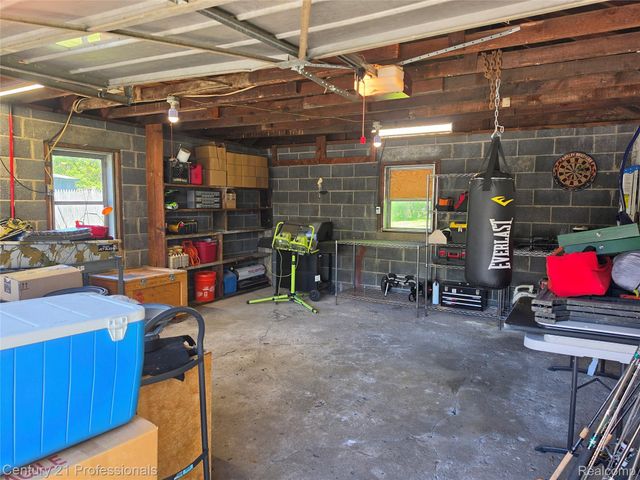 28524 7 Mile Road, Livonia, MI 48152