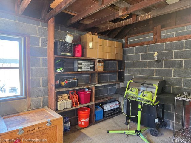 28524 7 Mile Road, Livonia, MI 48152