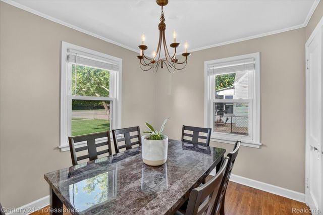 28524 7 Mile Road, Livonia, MI 48152