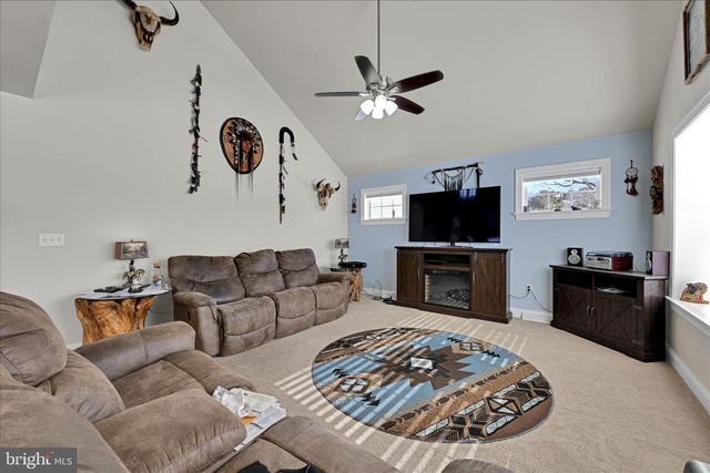 425 JOY CIR, Leola, PA 17540