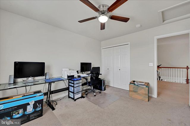 425 JOY CIR, Leola, PA 17540