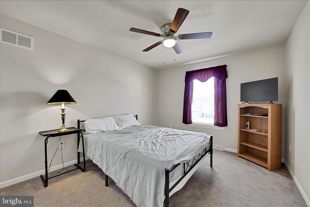 425 JOY CIR, Leola, PA 17540