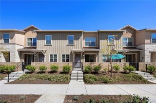 22886 Concord, Saugus, CA 91350