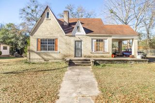 896 Roseview Drive, Macon, GA 31217