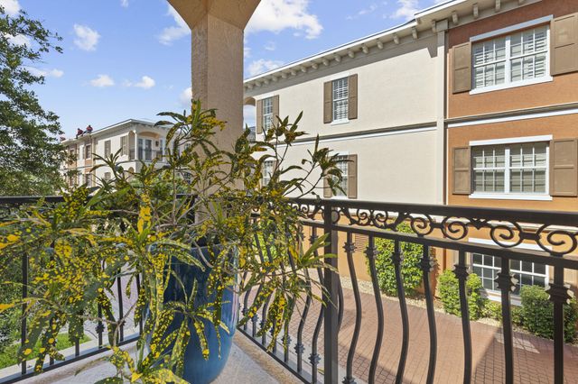 1533 NE Outrigger Landings Drive 3-205, Jensen Beach, FL 34957