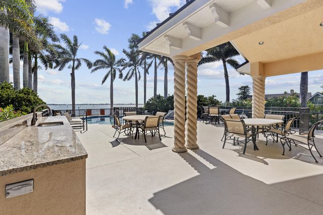 1533 NE Outrigger Landings Drive 3-205, Jensen Beach, FL 34957