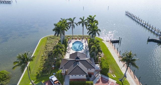 1533 NE Outrigger Landings Drive 3-205, Jensen Beach, FL 34957