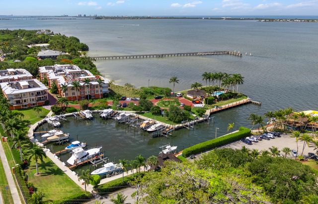 1533 NE Outrigger Landings Drive 3-205, Jensen Beach, FL 34957