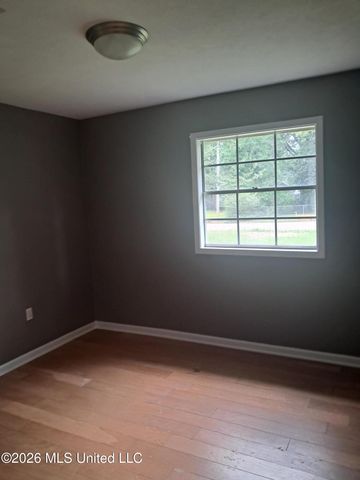 618 Queen Julianna Lane, Jackson, MS 39209