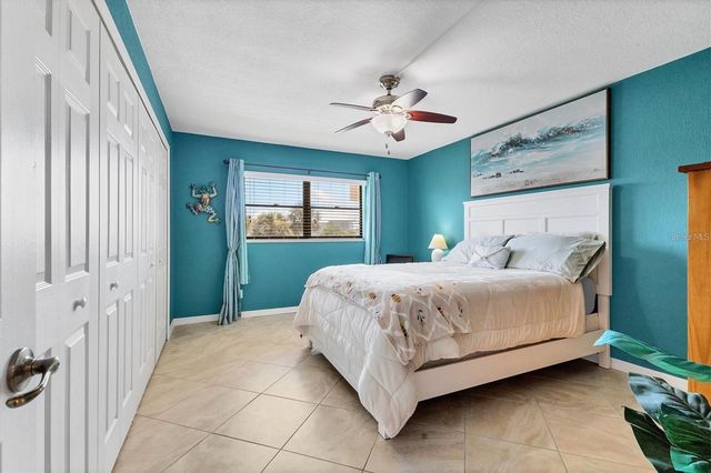 8776 MIDNIGHT PASS ROAD C307, Sarasota, FL 34242