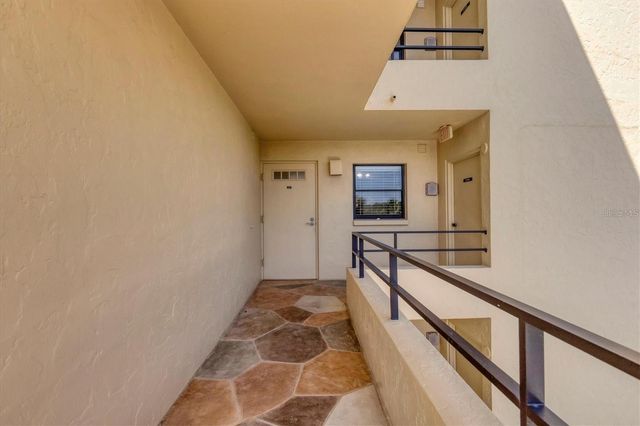 8776 MIDNIGHT PASS ROAD C307, Sarasota, FL 34242