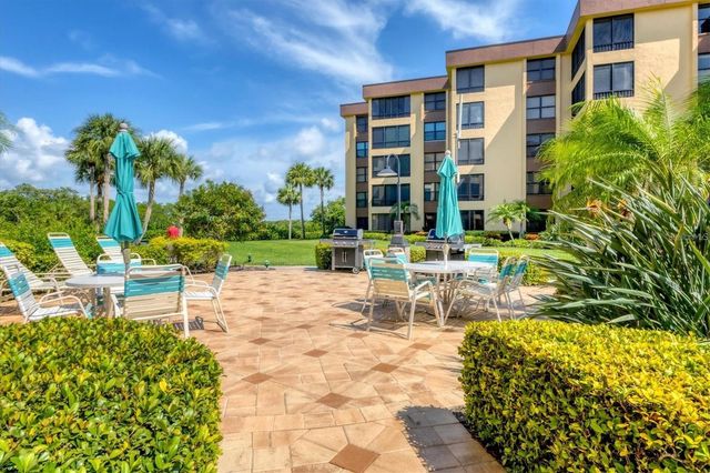 8776 MIDNIGHT PASS ROAD C307, Sarasota, FL 34242