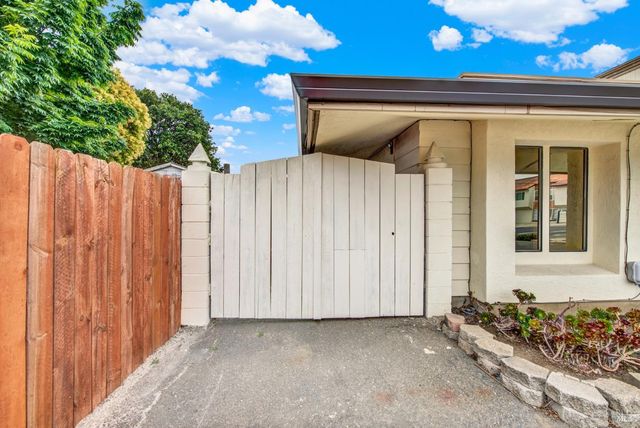 707 Tuolumne St, Vallejo, CA 94590