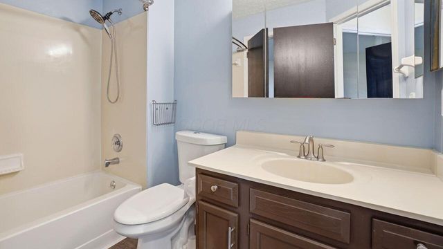 3821 Carriage Run Drive, Hilliard, OH 43026