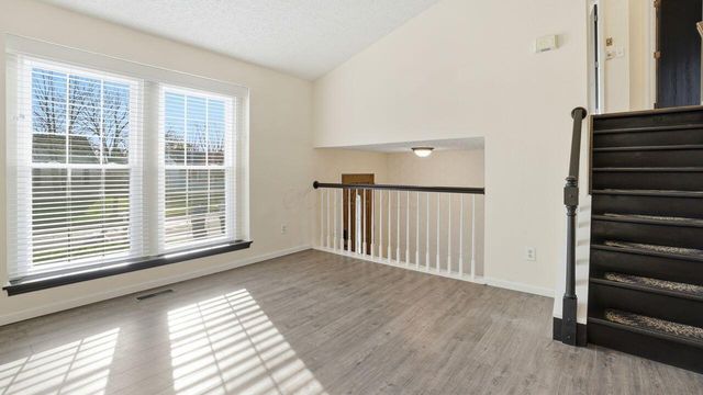 3821 Carriage Run Drive, Hilliard, OH 43026