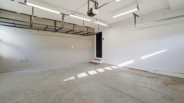 3821 Carriage Run Drive, Hilliard, OH 43026