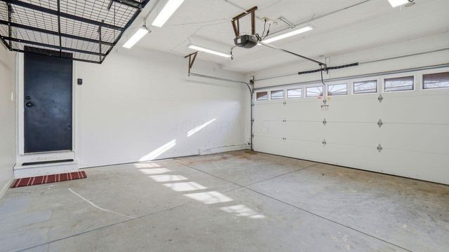 3821 Carriage Run Drive, Hilliard, OH 43026