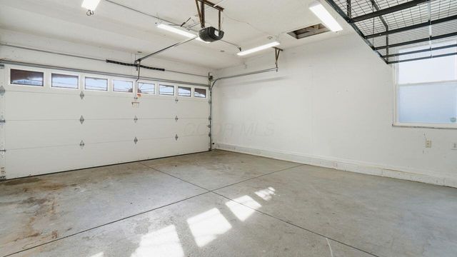 3821 Carriage Run Drive, Hilliard, OH 43026