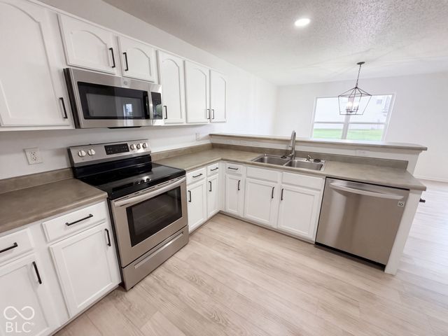 12634 Old Pond Road, Noblesville, IN 46060