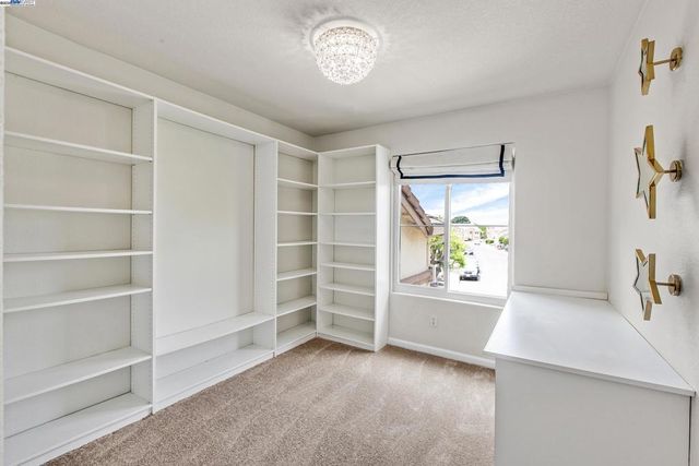 1205 Amber Ct, San Leandro, CA 94577