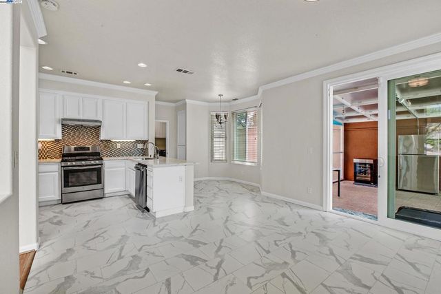 1205 Amber Ct, San Leandro, CA 94577