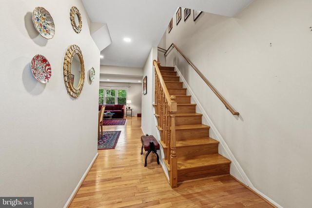 7779 TIVERTON DR, Springfield, VA 22152