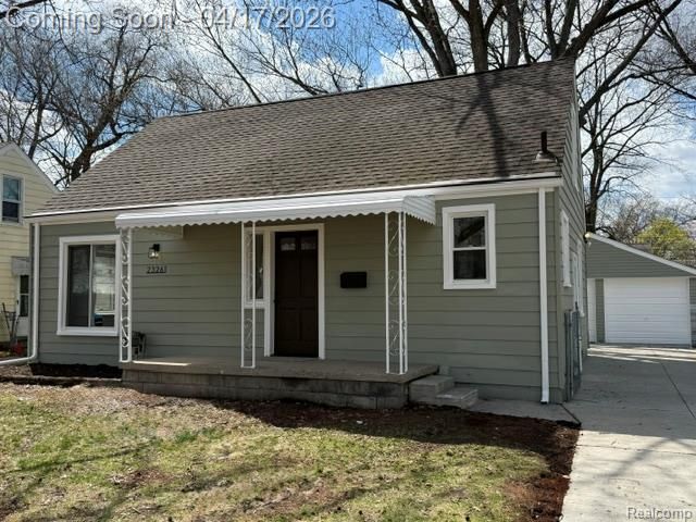 23261 Seneca Street, Oak Park, MI 48237