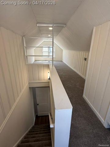 23261 Seneca Street, Oak Park, MI 48237